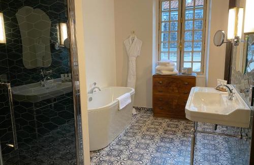 Aix-les-Bains City Center Hotel | Belle Epoque