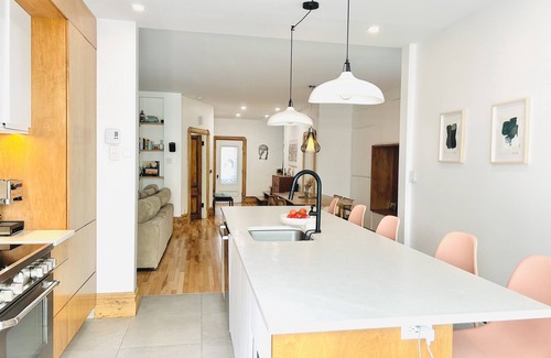 Villeray House | Belle Grande Maison 2 Étage au Cœur du Quartier Villeray