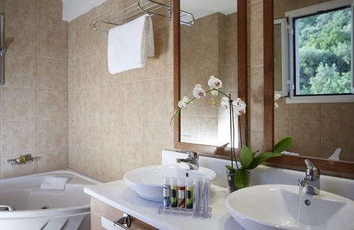 Karvelas Hotel | Belle Helene Hotel