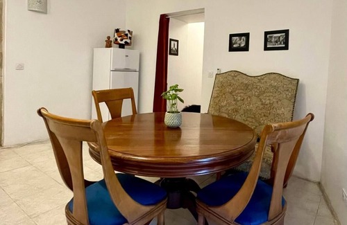 Serignan House | Belle maison Centre Sérignan chez Pauline & Mahdi
