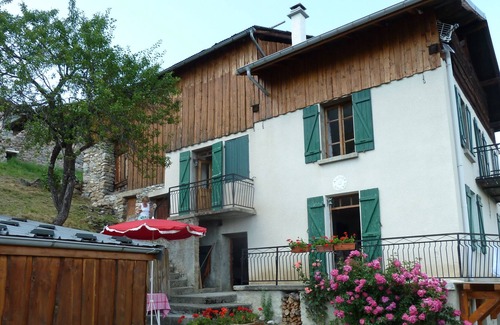Saint-Jean-de-Belleville Ski Chalet | Belleville Valley chalet in Savoie 4 + 2 sleeps