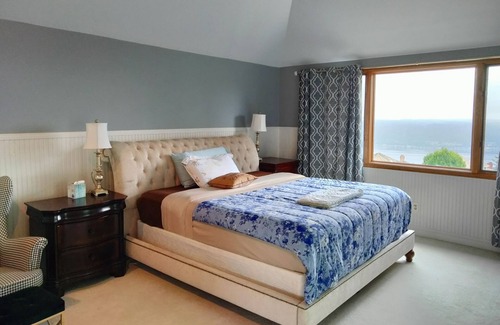 Cougar Mountain House | Bellevue Lakemont area SFH House with Nice Views - Low Price, Very Affordable!