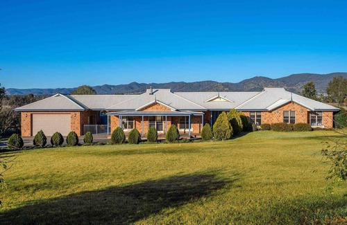 Central Mudgee House | Bellevue Prestigious Panoramic Mountain Views