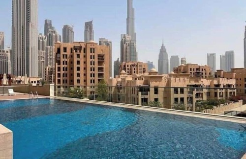 Downtown Dubai Apartment | Bellevue Walk to Burj & Dubai Mall