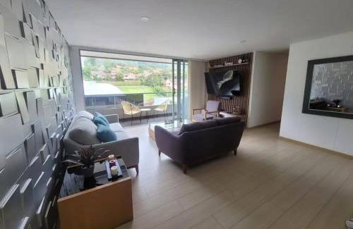 Financial District Apartment | BELLO APTO en CHAPINERO ALTO DE 2 HABITACIONES 201 CON VISTA AL PAISAJE HERMOSO DE CHAPINERO ALTO Y ALREDEDORES
