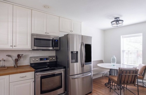 Saratoga Springs House | Belmont downtown rental. 2-bedroom home in Saratoga Springs, WiFi, AC, Parking.