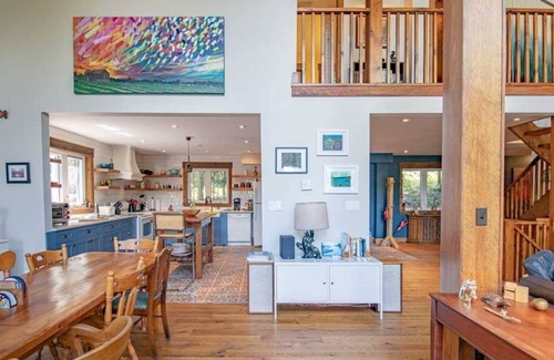 Havelock-Belmont-Methuen Cottage | Belmont Lake Life - Stunning Waterfront Cottage w/AC, WiFi, 6 kayaks, Canoe