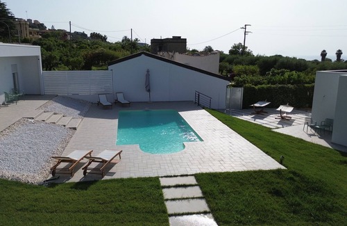Tropea Villa | BELOW Villa in Tropea with shared pool, greenery, comfort and relaxation (BELOW)
