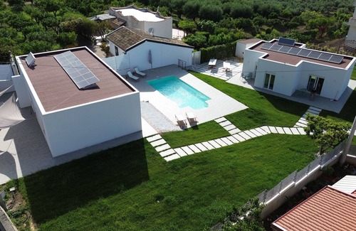 Tropea Villa | BELOW Villa in Tropea with shared pool, greenery, comfort and relaxation (BELOW)