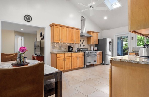 Ben Lomond House | Ben Lomond Mediterranean Villa with full sun, spa, and spacious yard