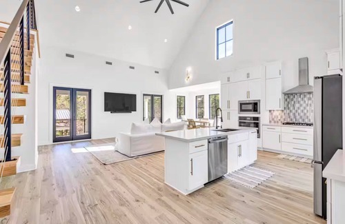 Pass Christian House | Ben's on the Bayou, Waterfront home with boat docks