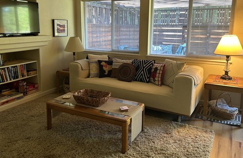 Southwest Bend House | Bend beauty on the bluff