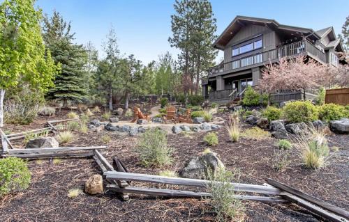 Bend House | Bend Oregon mountain mansion luxury