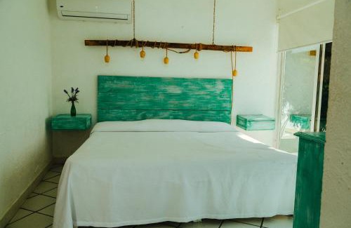 Tequesquitengo Hotel | Bendito Teques