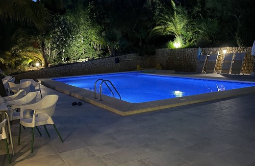 Benidorm Villa | Benidorm. Private villa with pool & air conditioning. Sleeps up to 25.