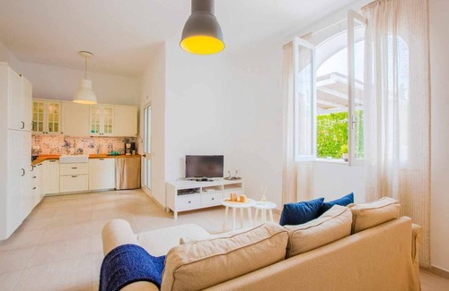 Villanova House | Benny's house - 50 steps from the sea