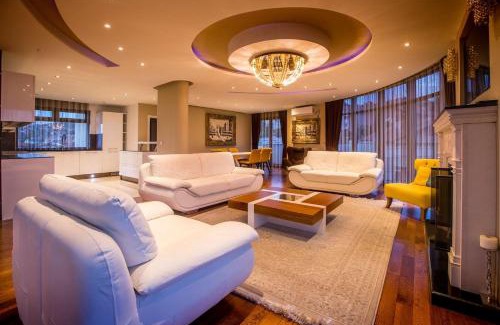 Kolovicë Apartment | Bentley Apartments