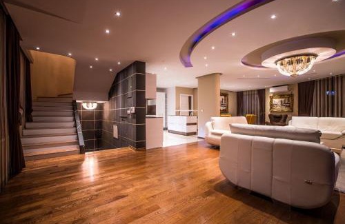 Kolovicë Apartment | Bentley Apartments