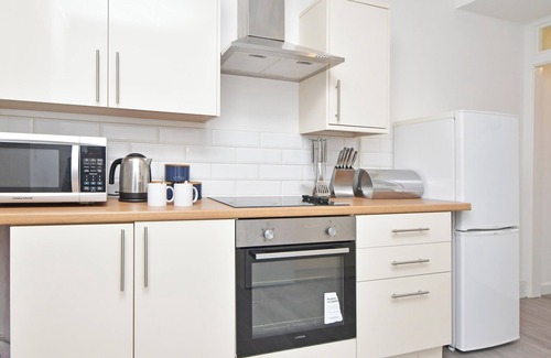 Crewe Apartment | Bentley House - By Sigma Stays
