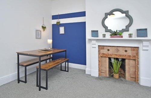 Crewe Apartment | Bentley House - By Sigma Stays