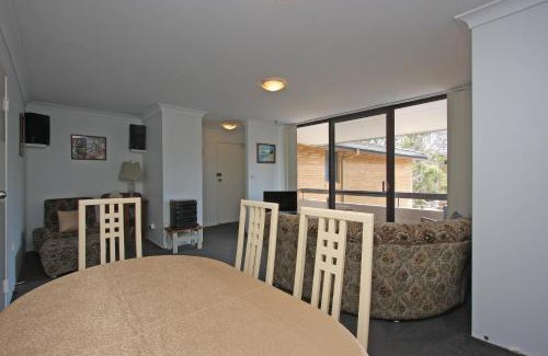 Port Macquarie Apartment | Berdella Park 34
