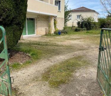 Bergerac House | Bergerac- Grande maison familiale, terrasse, jardin