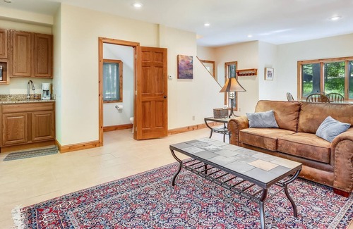 Davis Cottage | Berkana + Guest House = Perfect Family Retreat!