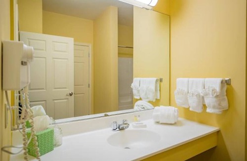 Pittsfield Cabin | Berkshire Mountain Lodge