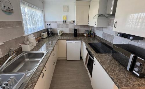 Great Yarmouth Ski Chalet | Bermuda Holiday Park Chalet Close To Beach