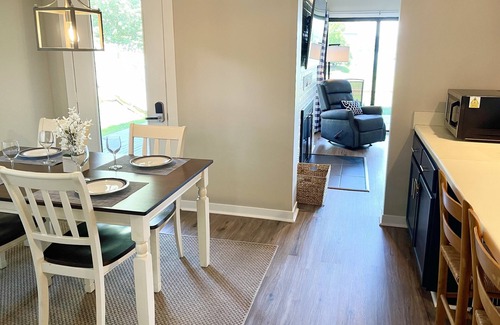 North Shore Condo | BERNARDS LANDING BEST FALL LOCATION & VIEWS-INDOOR POOL HOT TUB-OPEN