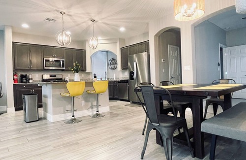Enterprise House | Best 3-Story Home in Vegas - 9mins to Everything!