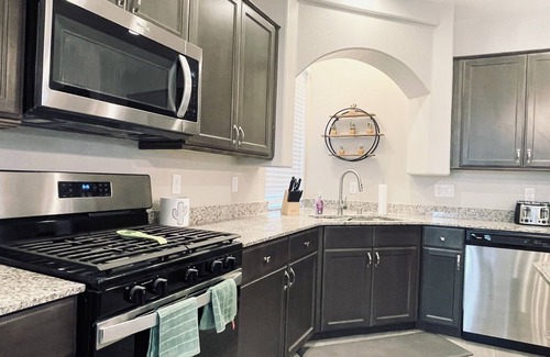Enterprise House | Best 3-Story Home in Vegas - 9mins to Everything!
