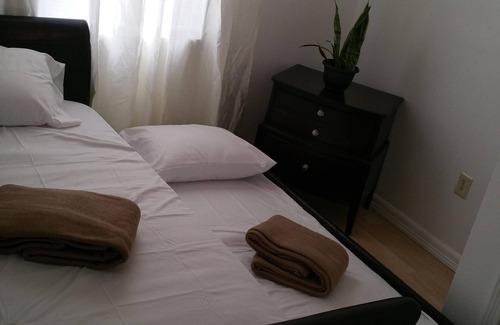 McAllen House | Best Centrally Located McAllen 2 bedroom Guesthouse
