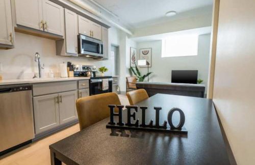 Downtown Louisville Apartment | Best Derby Location 9-mins to Churchill Downs
