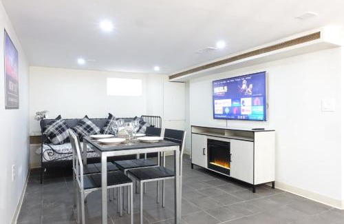Hillside Apartment | Best EWR Airport Apt-Hot Tub-Free Parking