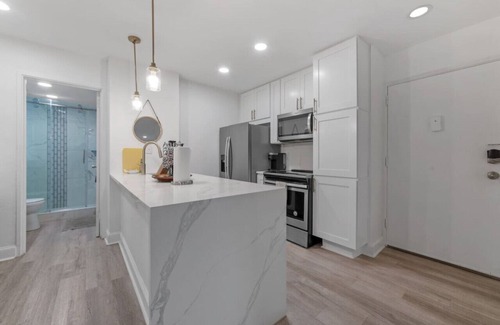 Downtown Atlanta Condo | Best Food Scene, Convenience & Walk-Friendly | ATL