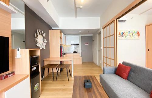 Cikarang Apartment | Best Homey 1BR at 52th Floor Vasanta Innopark Apartment By Travelio