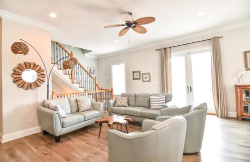 Frangista Beach House | Best Kept Sea-Cret