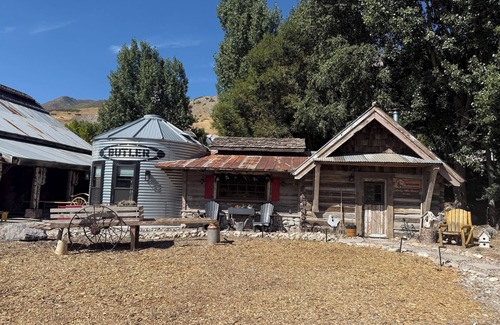 Provo Cabin | Best Mountain View in Utah. Rustic ranch setting.