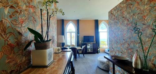 Golfe Juan Apartment | Best seaview Penthouse+77m2 privat roof terrace near beach and Cannes