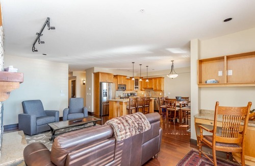 Big White Ski Resort Condo | Best Ski-in/Ski-out Location at Big White! Private 4 BR Condo