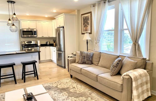 Mount Washington Condo | Best skyline View Of Pittsburgh