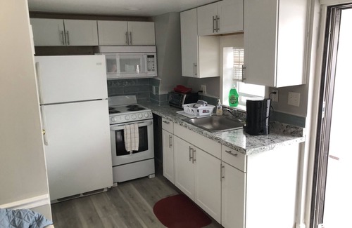 Brigantine Condo | BEST VALUE IN BRIGANTINE! WE PAY BEACH FEES! NEAR CASINOS/EATERIES. DOGS WELCOME