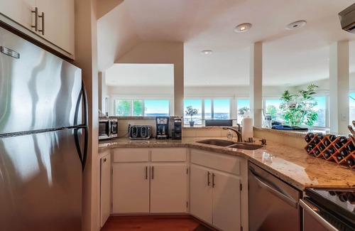 Middletown House | ♥ Best Value in SD! $1M Views; Great Location; Award Winner ♥