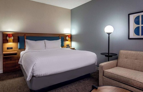 Foxboro Hotel | Best Value, Quality Stay! Pet-Friendly, Near F. Gilbert Hills State Forest