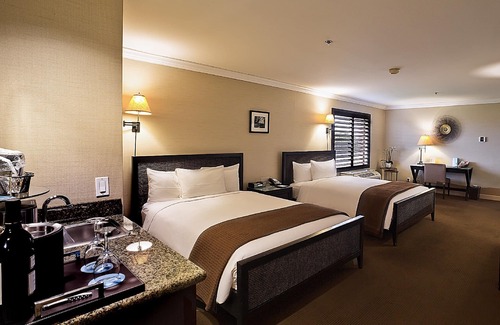 Cupertino Hotel | Best Value, Quality Stay! 2 Comfortable Units, Free Parking, Near Franco Park