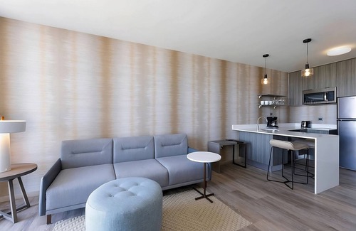 Xcumpich House | Best Value, Quality Stay! Free Breakfast and Parking, Pool, Pets Allowed