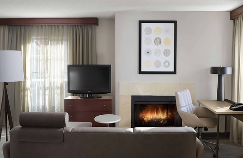 Northeast Heights Hotel | Best Value, Quality Stay! Near Lafayette Park, Free Breakfast, Pet-Friendly!