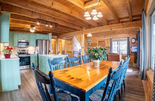 Dandridge Cabin | BEST VIEWS - LAKE FRONT - Waters Edge