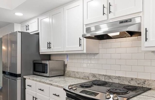 Winchester Apartment | Best Views on Lake, TIki Hut, Boat Rental